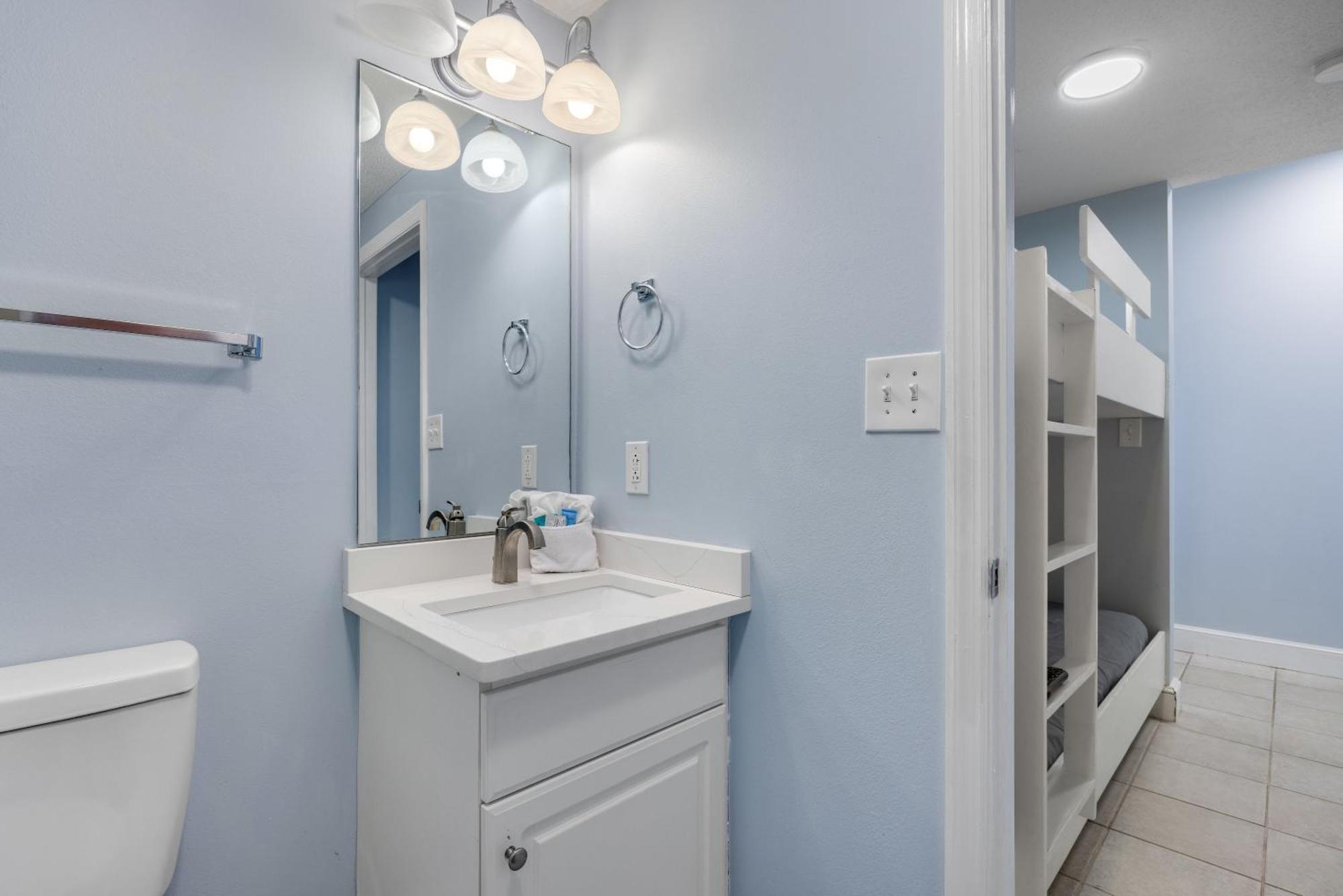 Parking Fee Included-majestic 1-1606! Gulf Front 1bedroom, Pool,hot Tubs,tennis *