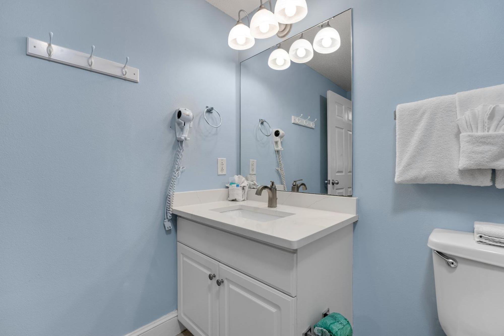 Parking Fee Included-majestic 1-1606! Gulf Front 1bedroom, Pool,hot Tubs,tennis *