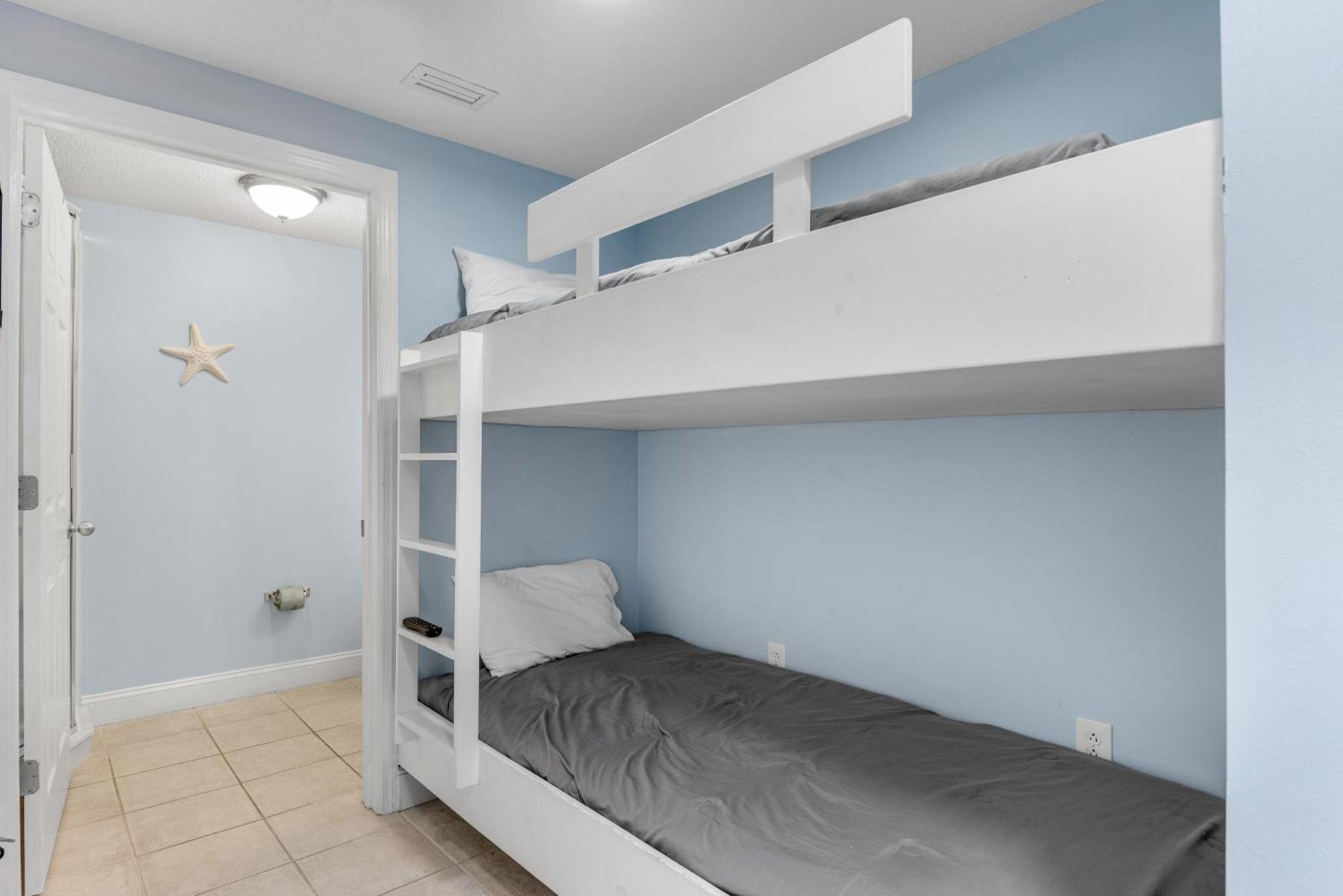 Parking Fee Included-majestic 1-1606! Gulf Front 1bedroom, Pool,hot Tubs,tennis Panama City Beach