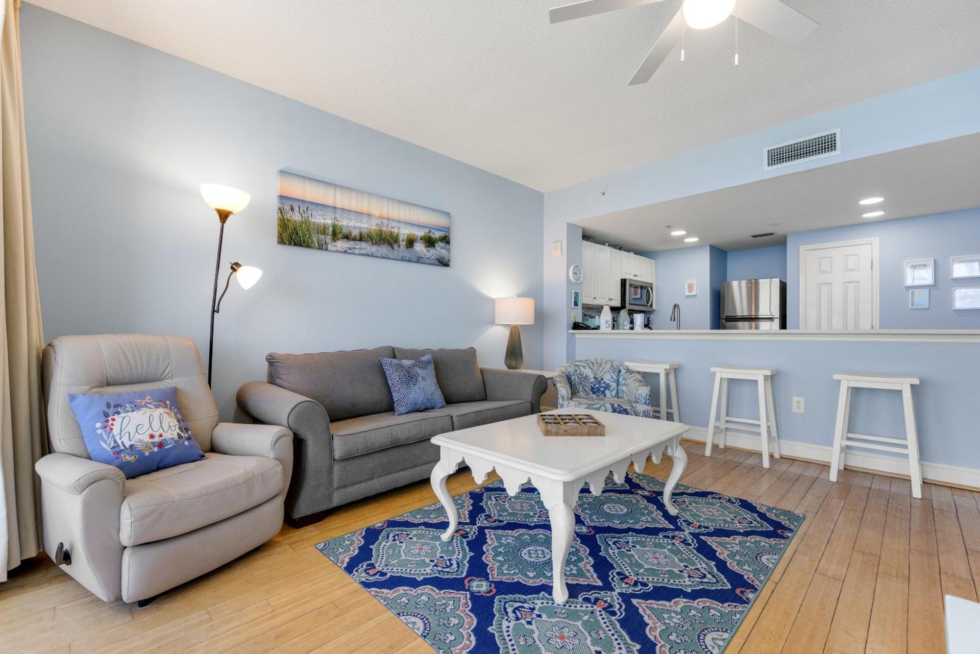 Holiday home Parking Fee Included-majestic 1-1606! Gulf Front 1bedroom, Pool,hot Tubs,tennis