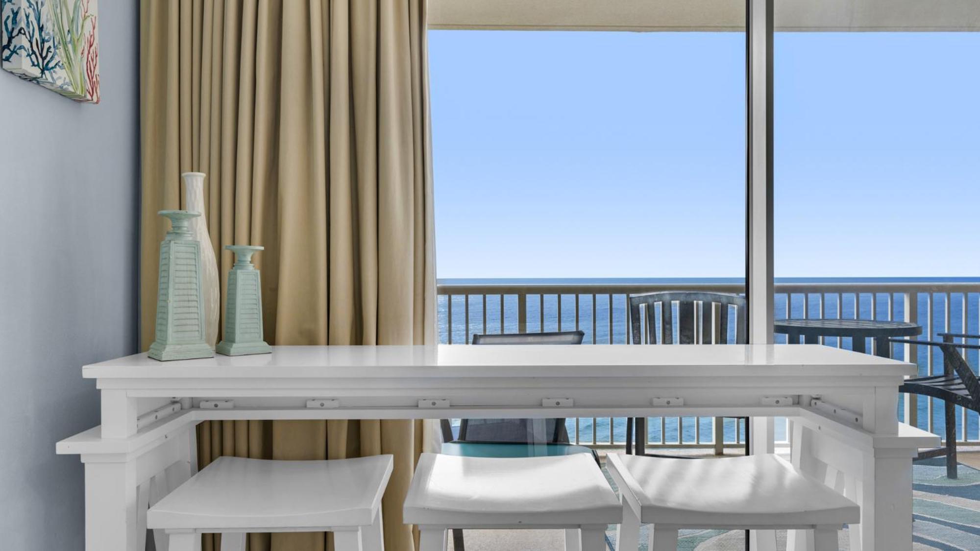Holiday home Parking Fee Included-majestic 1-1606! Gulf Front 1bedroom, Pool,hot Tubs,tennis *