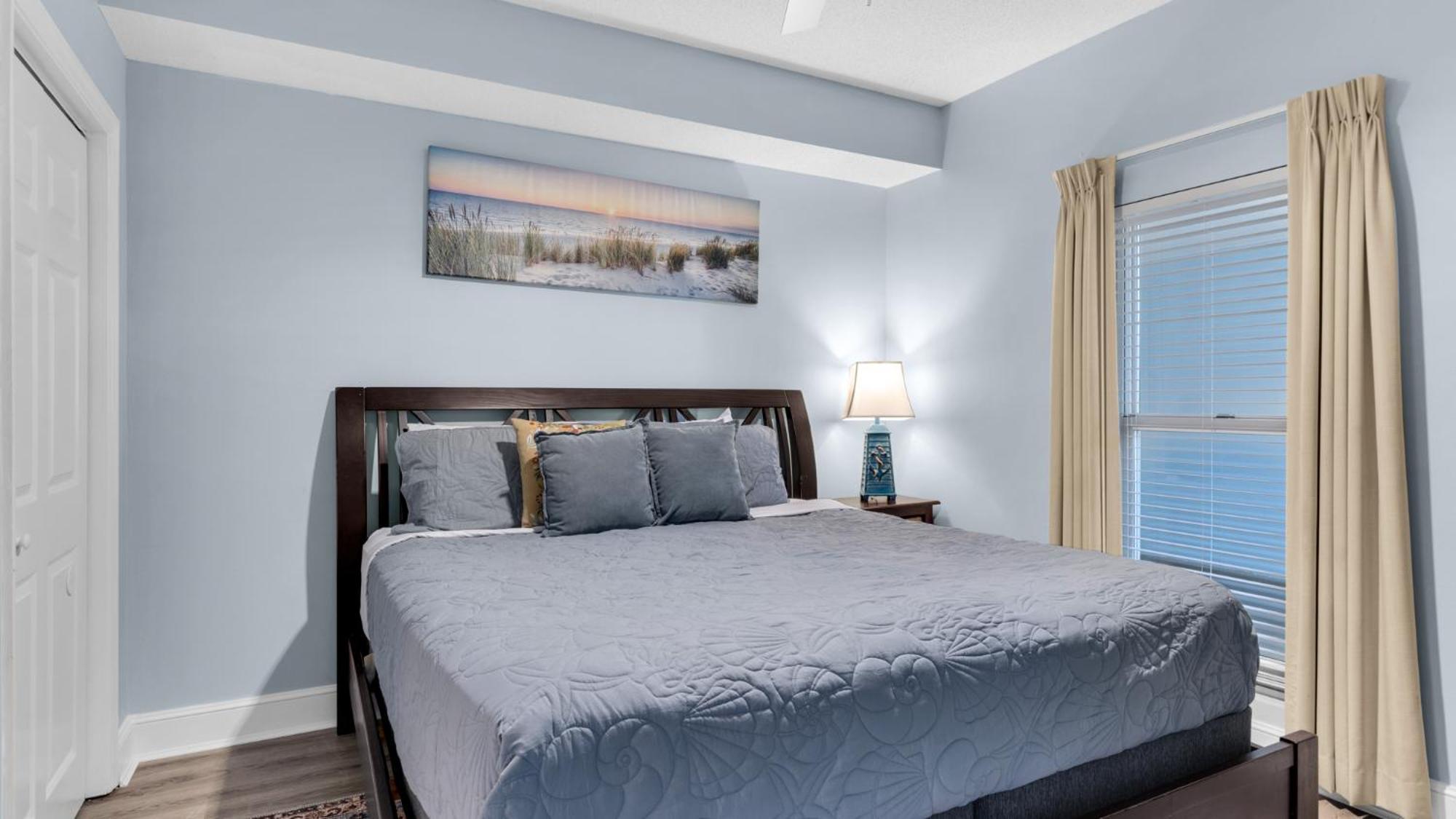 Holiday home Parking Fee Included-majestic 1-1606! Gulf Front 1bedroom, Pool,hot Tubs,tennis