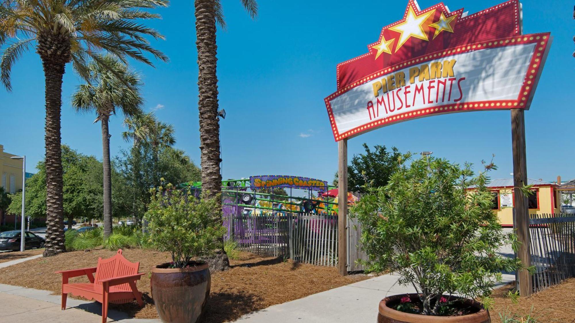 Holiday home Parking Fee Included-majestic 1-1606! Gulf Front 1bedroom, Pool,hot Tubs,tennis Panama City Beach